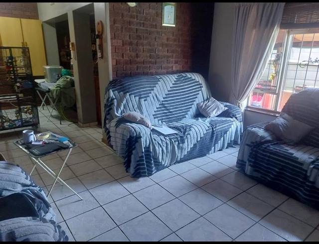 3 BEDROOM HOUSE FOR SALE IN ARBORETUM